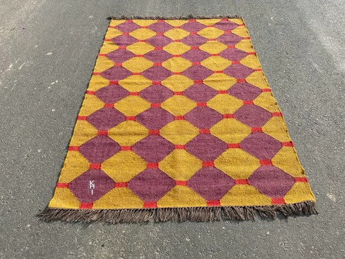 Kilim rug teraditional - kilim,